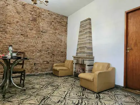Casa 3 ambientes con 2 baños