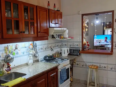 Casa de 4 ambientes + Departamento en Parque San Martin, Merlo