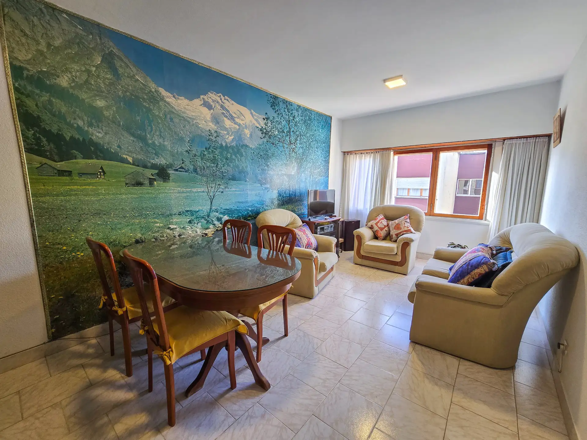 Departamento 3 amb. externo - Rawson y Bordabehere