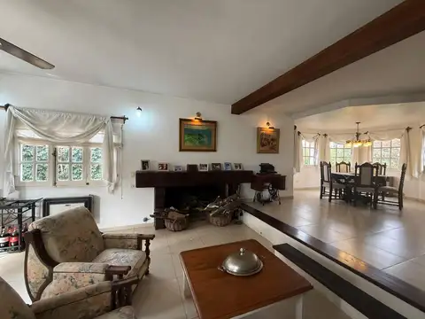 Casa en Venta con 7 cocheras