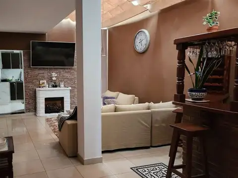 VENTA CASA  SAAVEDRA 4 AMB  2 COCHERAS Y TERRAZA 