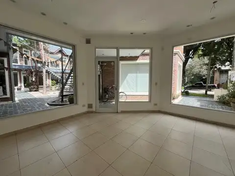 Alquiler comercial- Juan Elorza al 2000, casi esquina Ruta N°9- Local 5 Paseo del Pinar.