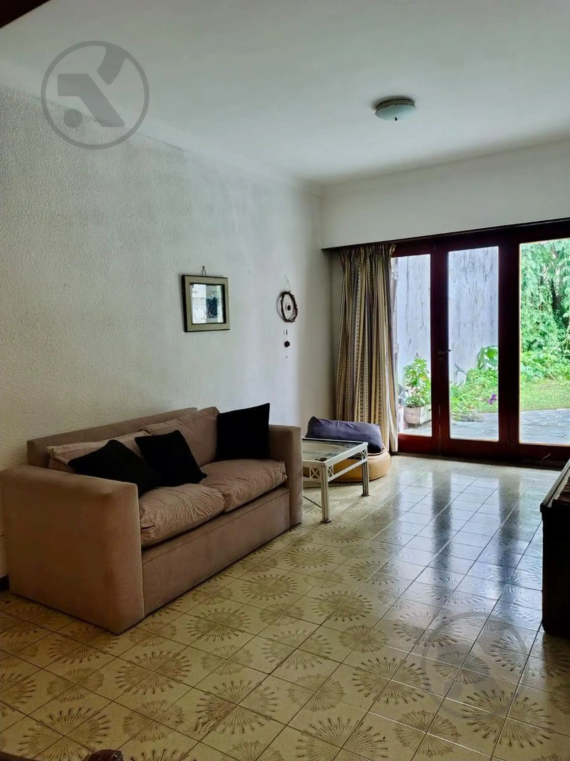 CHALET 5 AMBIENTES EN PARQUE LURO