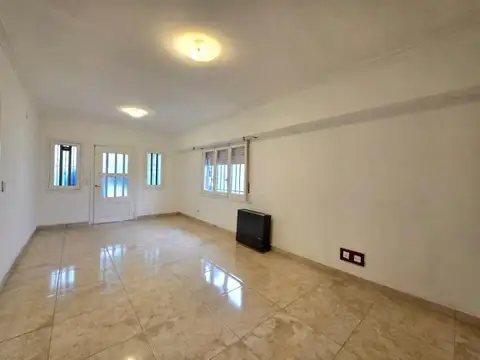 Venta Casa 3 ambientes con parque en Barrio El Gaucho – Mar del Plata