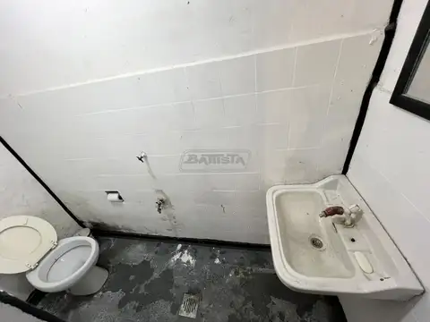 Local - Alquiler - Argentina, Morón - GELLY Y OBES 715