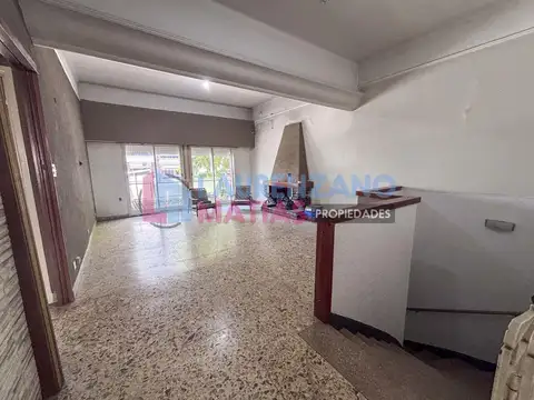 Depto Tipo Casa en Venta de 3 ambientes