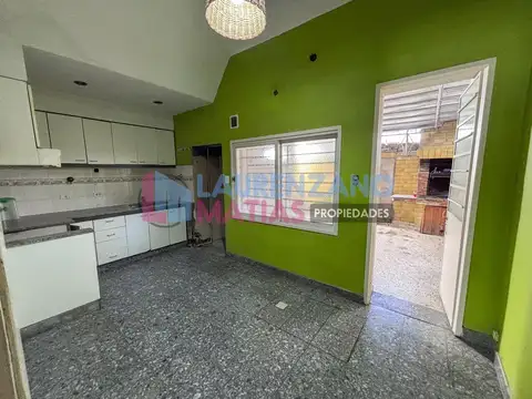 Depto Tipo Casa en Venta en Villa Pueyrredón, USD 160.000