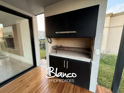 Casa en Alquiler en Haras Santa Maria, USD 1.500