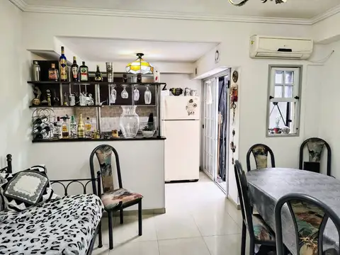 VENTA PH 2 AMBIENTES CON PATIO BARRIO NAON