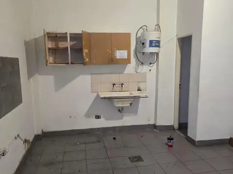 Local de 40 m2 a la calle en San Martin