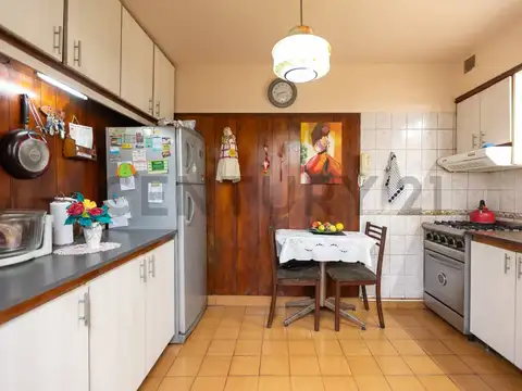 Juarez 4600, Piso 0