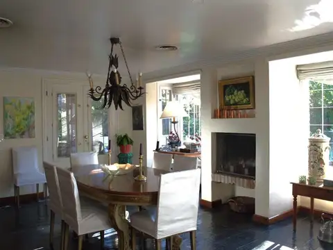 Casa 7 ambientes con 3 baños