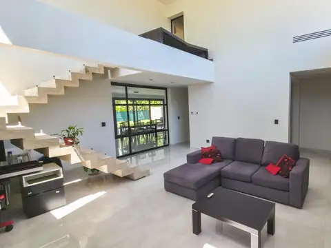 Casa en Venta en Centenario, USD 750.000