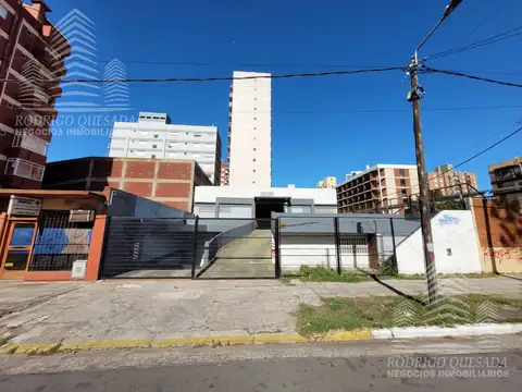 Cochera en Venta de 40  mts largo x 15  mts ancho