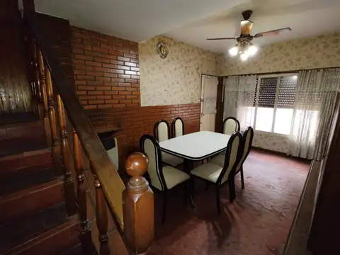 Depto Tipo Casa en Venta en Moron Sur, USD 47.000