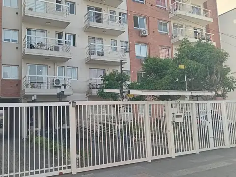 HAEDO NORTE TRES AMBIENTES CON COCHERA