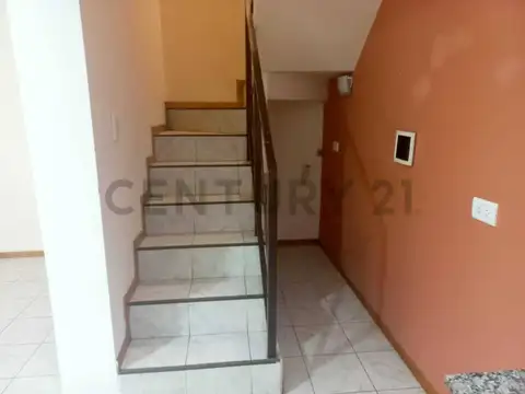 Casa 2 ambientes con 1 baño