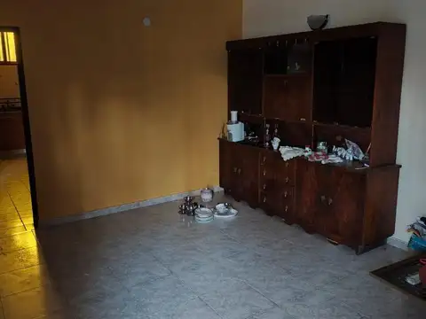 P. Iglesias: Vde. casa c/Santiago del Estero 827