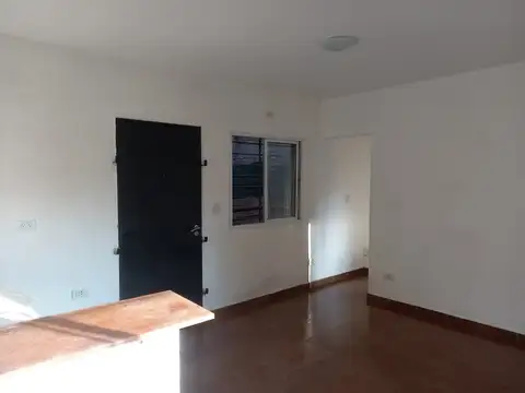 VENTA 2 amb. Los Almendros 1287, Pilar