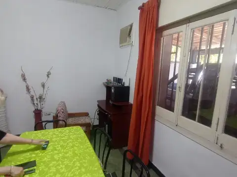 Casa en dos plantas divisibles con jardín. Oportunidad.