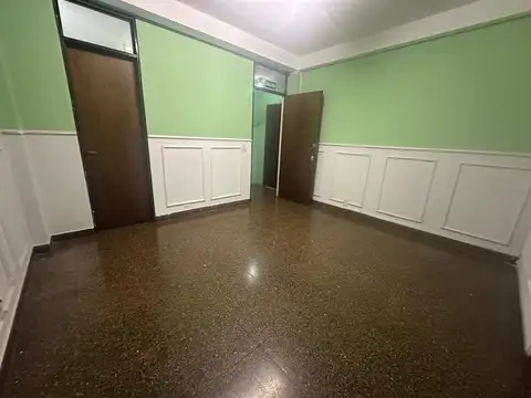 Oficina en Alquiler 42 años