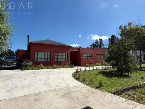 Casa 5 ambientes con 2 baños