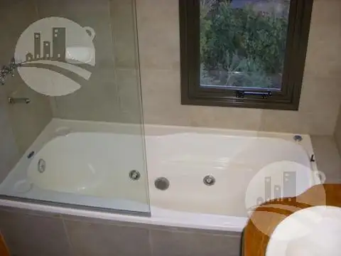Hotel en Venta en Villa General Belgrano, USD 1.800.000