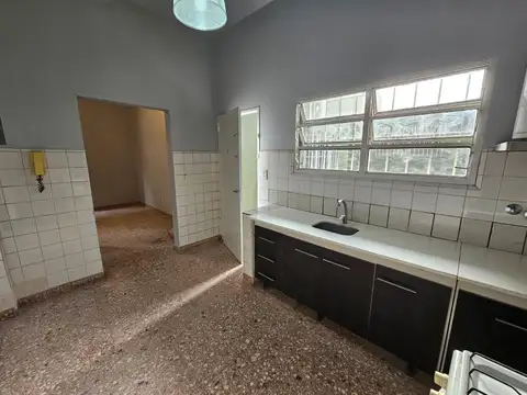 Departamento en Alquiler en Monte Grande, $ 490.000