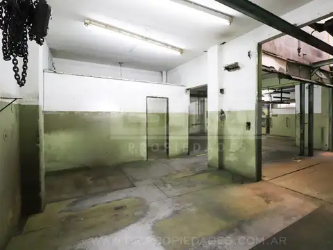 Galpon en Venta 16  mts Fondo