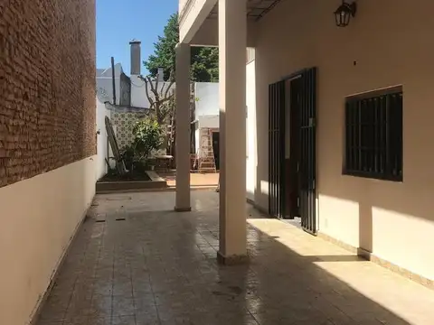 Depto Tipo Casa en Alquiler de 4 ambientes