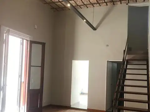 Depto Tipo Casa 4 ambientes con 1 baño