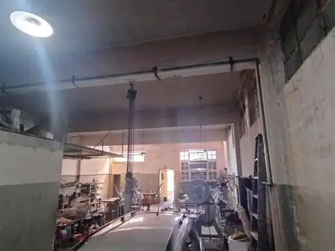 GALPON CASEROS CENTRO :: 130MT2 CUBIERTOS + 240 DESCUBIERTOS