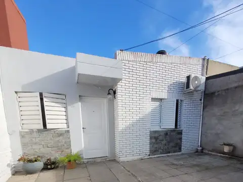 SE ALQUILA CASA DE 2 DORM. CON PILETA EN STO. TOMÉ