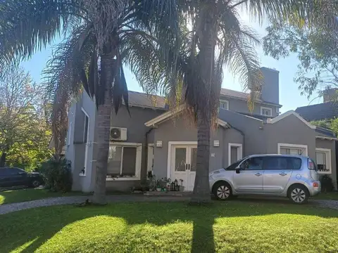 Casa en Venta en La Reja, USD 240.000