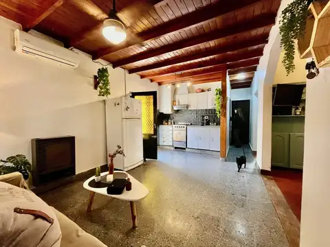 Casa 4 ambientes con 1 baño