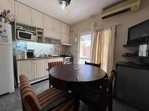 CASA VENTA TRIPLEX EN BARRIO EL MIRADOR HURLINGHAM