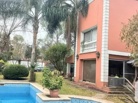 Casa en Venta en Barrio Parque Leloir, USD 380.000