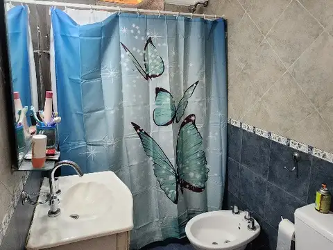 Casa 3 ambientes con 2 baños