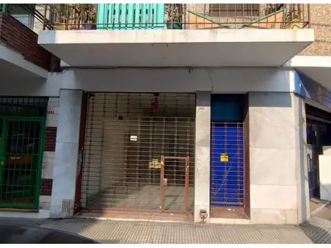 EN VENTA LOCAL EN BALVANERA