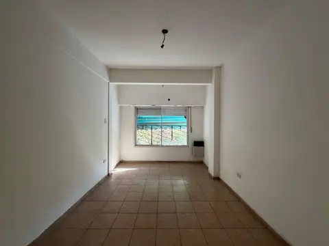 Anchordoqui al 700 , Piso 1