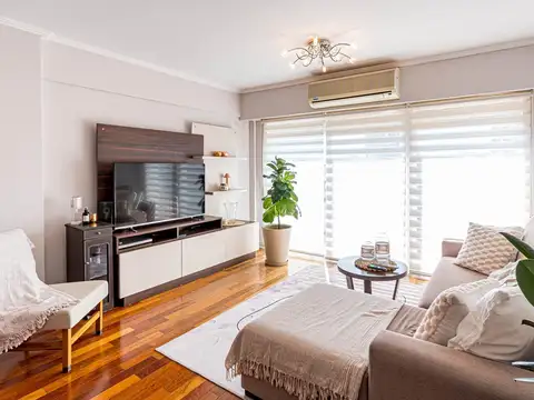 VENTA - Departamento de 4 dormitorios mas comodín y cochera, centro, Rosario.