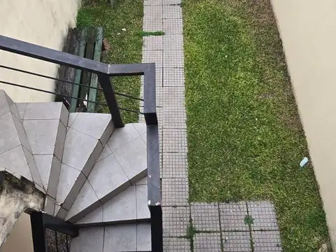 Depto Tipo Casa en Alquiler 15 años