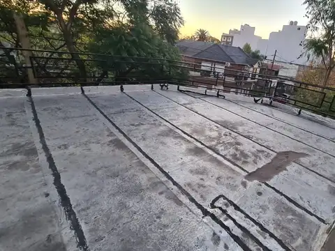 EN VENTA EN PALOMAR CENTRO, GRAN PROPIEDAD EN ESQUINA