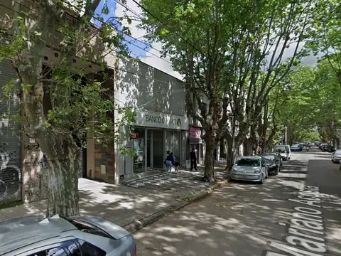 Mariano Acosta e/ Vicente Lopez y Leandro N. Alem