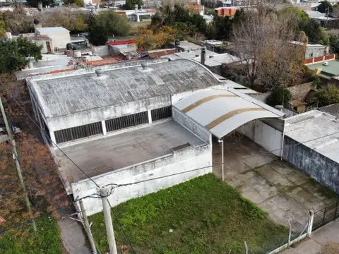Galpon en Venta 70  mts Fondo