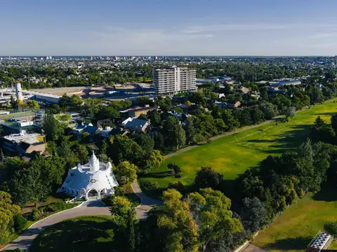 Uruguay 4075, Victoria, Buenos Aires.
