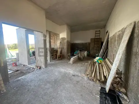 Venta de casa en Barrio Privado Las Cortaderas 3