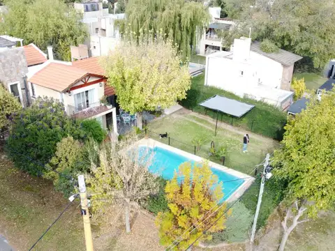 Casa 7 ambientes con 3 baños