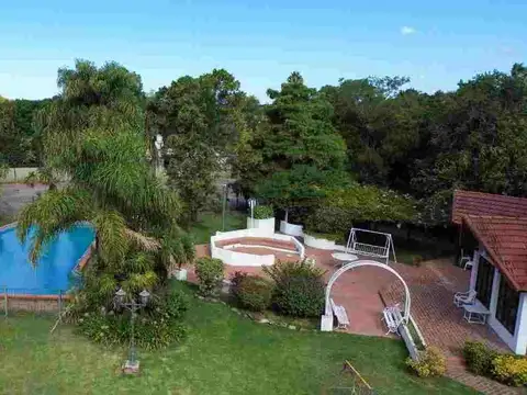 CASA EN VENTA CITY BELL PARQUE Y PISCINA