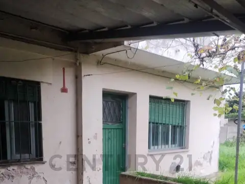 47 entre 135 y 136 2000, Piso 0